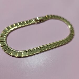 Elegant Gold Bracelet Monet 7.5 Inches